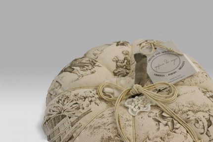 Cuscino Zucca Etoile de Joui bianco Opificio dei Sogni