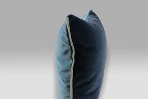 Cuscino 43x43 Varese Prussian double blu azzurro velluto Designers Guild