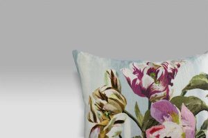 Cuscino 60x60 Delft Flower Sky lino stampato su base sfumata Designers Guild