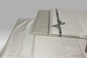 Completo Lenzuola Pergamon grigio chiaro con impuntura creta Mastro Raphael