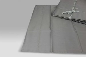 Completo Lenzuola Pergamon grigio con impuntura creta Mastro Raphael