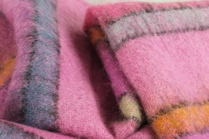 Plaid Riga Fucsia Designers Guild