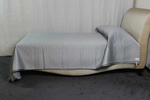 Copriletto La Perla grigio