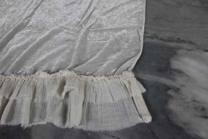 Runner 50x150 Coco velluto e rouche in crepe variante pane Opificio Dei Sogni