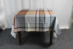 Tovaglia v1353 scozzese Bossi Casa