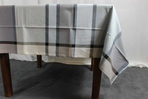 Tovaglia v1353 scozzese Bossi Casa