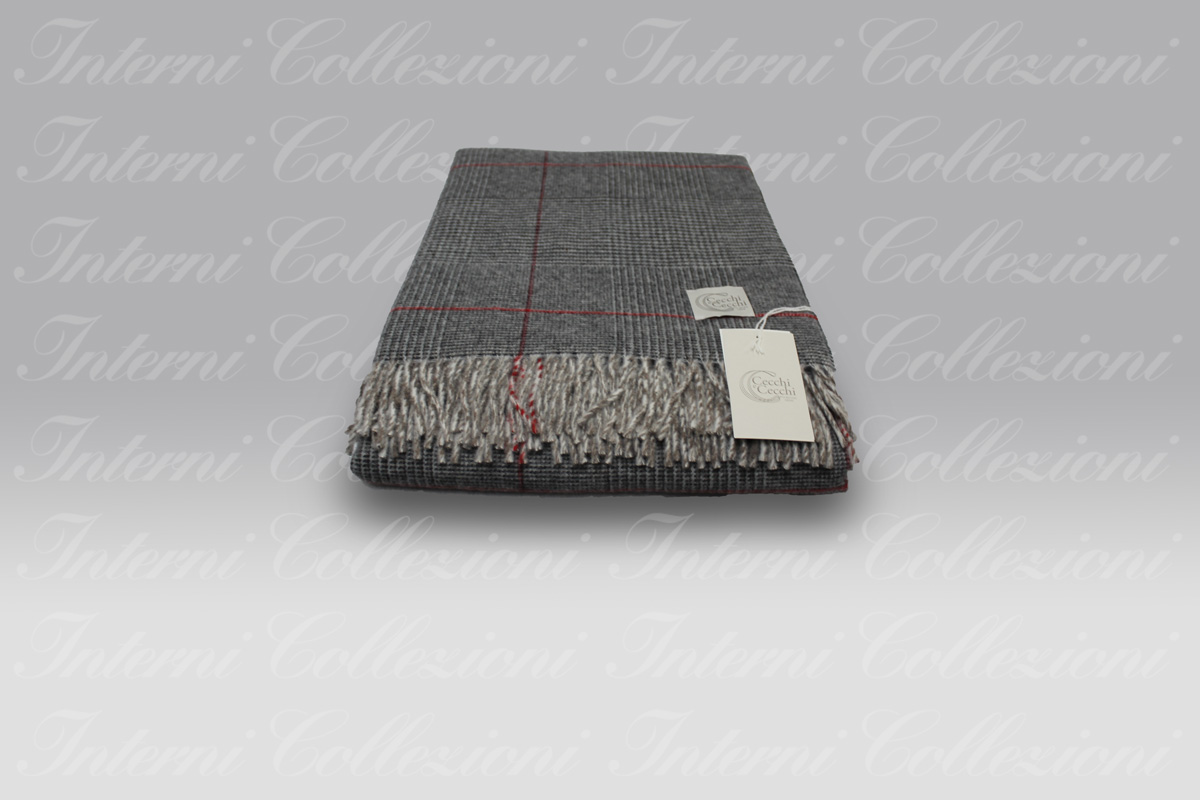 Plaid Scozia grigio-rosso Cecchi e Cecchi Agolab (1) Plaid Scozia grigio-rosso Cecchi e Cecchi Agolab
