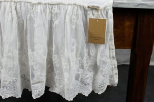 Runner Marie Antoinette bianco vintage Opificio dei Sogni