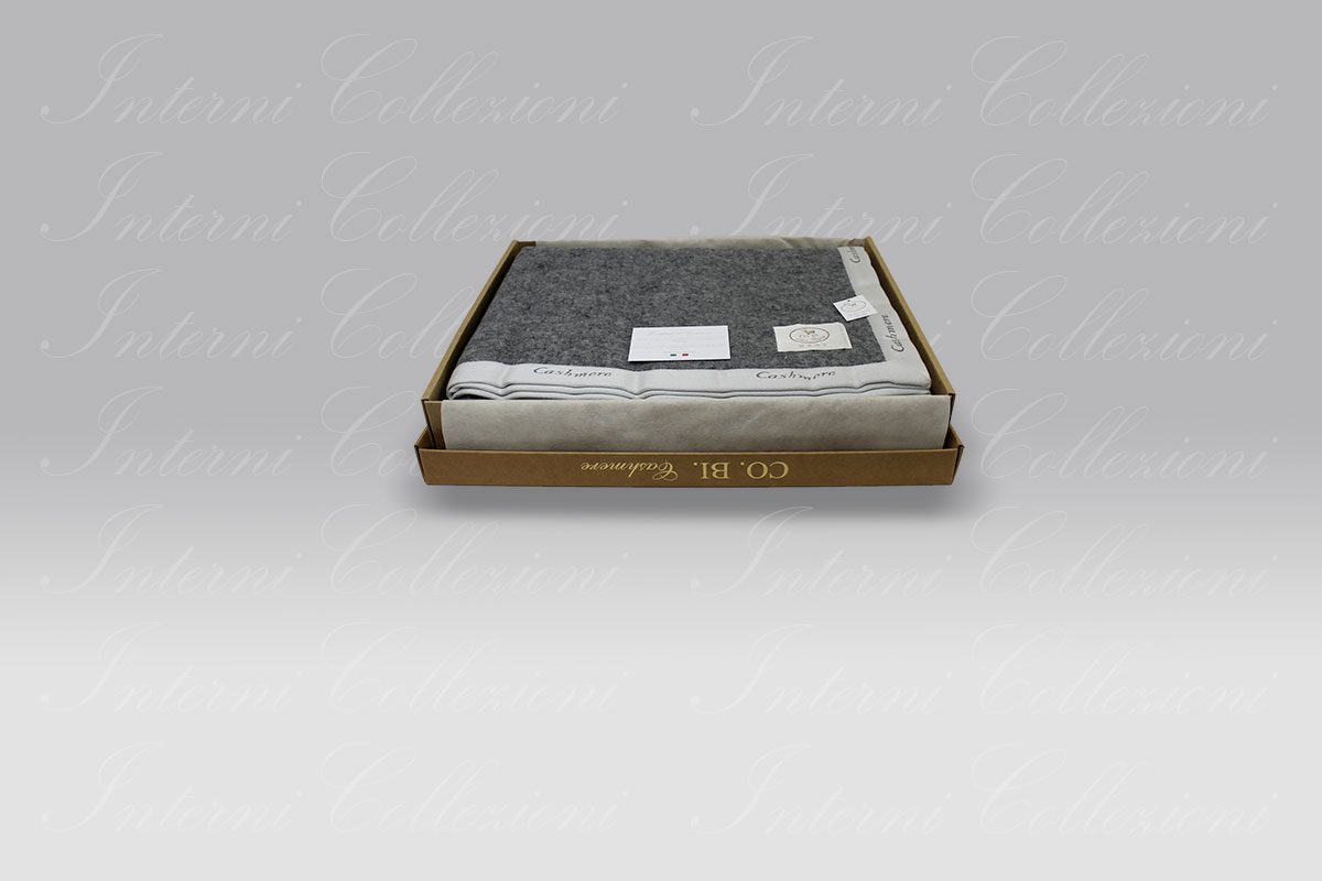 Coperta Irma grigio vanise Co.Bi. Coperta Irma grigio vanise Co.Bi.