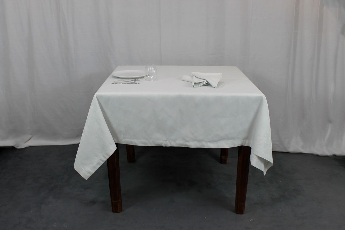 Tovaglia con tovaglioli Origami argento Tessitura Randi Tovaglia con tovaglioli Origami argento Tessitura Randi
