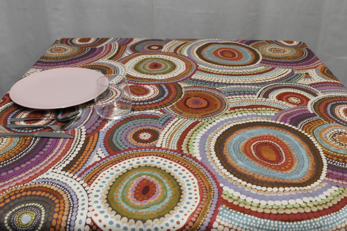 Tovaglia antimacchia teflon Ball 3997 multicolor Tag House