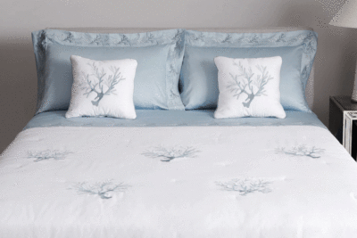 Quilt Corallomania Satin bianco ricamo beige-terra Mastro Raphael